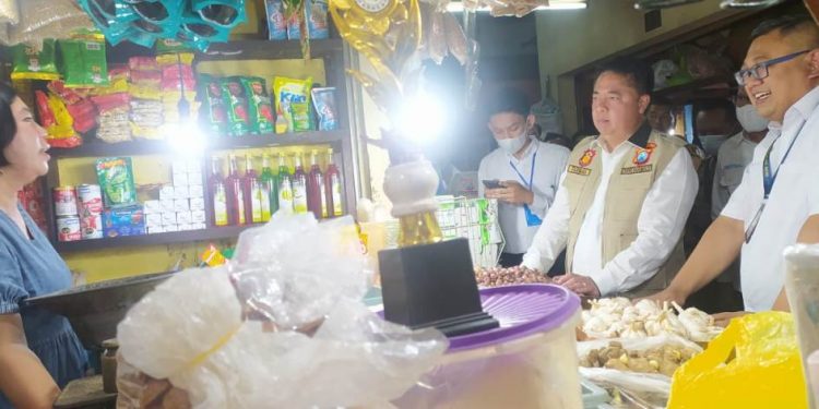 Minyakita langka, KPPU dan tim gabungan Satgas Pangan Jatim sidak Pasar Wonokromo