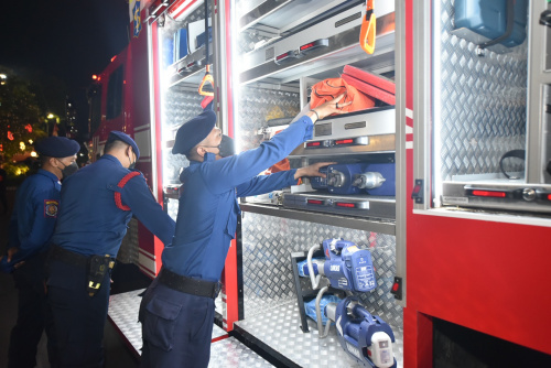 Damkar Surabaya punya mobil rescue canggih, dilengkapi drone bawah air