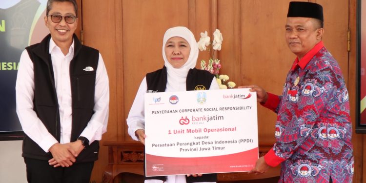 Awal tahun, Bank Jatim salurkan CSR untuk PPDI, PMI Bangkalan dan Pemkab Trenggalek