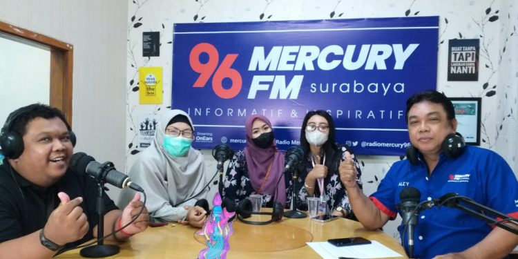Duo Bestie, influencer ikon UMKM di Gunung Anyar Tambak