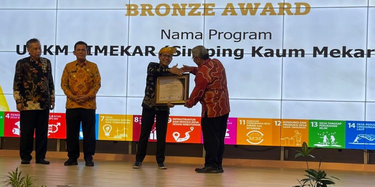 2 Program CSR PLN NP borong penghargaan dari Kemendes PDTT