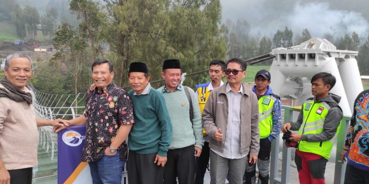 Jembatan kaca Seruni Bromo digadang-gadang mampu perbaiki ekonomi warga