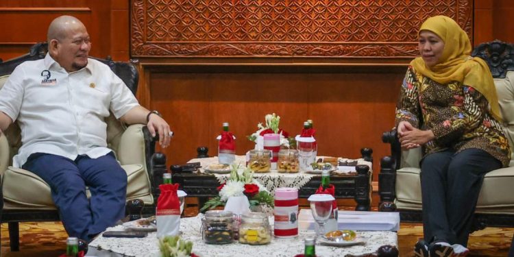 Temui Khofifah, LaNyalla sampaikan aspirasi guru honorer non-formasi PPPK