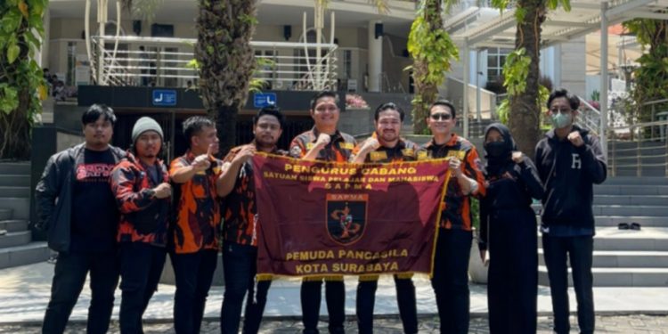 Peduli sesama, PC SAPMA Pemuda Pancasila Surabaya rutin berbagi di Jumat Berkah