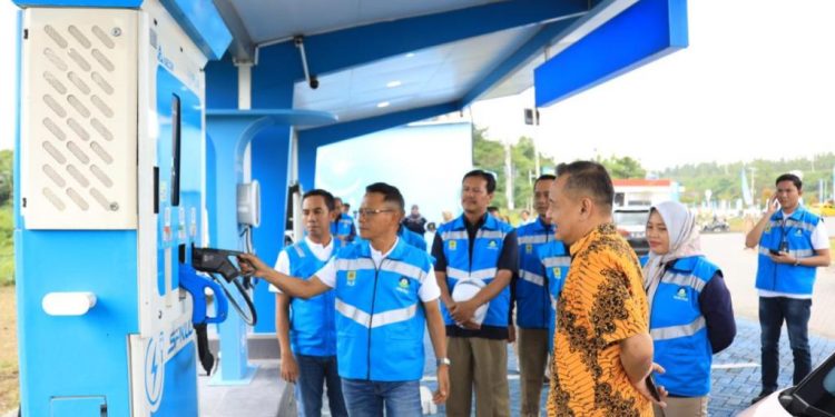 Pastikan kesiapan infrastruktur jelang lebaran, PLN sediakan 8 SPKLU dan 15 posko mudik di Jawa Timur