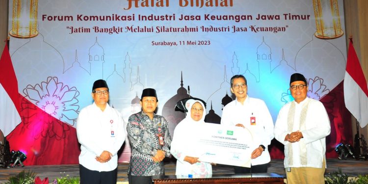 FKIJK Jatim tanda tangani MoU dengan Muslimat NU tingkatkan Literasi Keuangan dan perlindungan konsumen