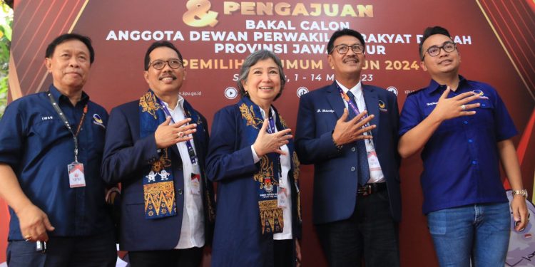 Daftar ke KPU, NasDem Jatim: Calon Legislatif kita baik amanah dan kita targetkan 19 kursi DPRD Jatim