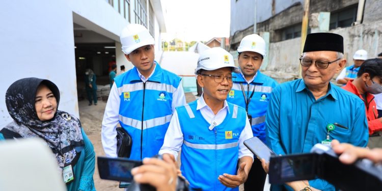PLN UID Jatim nyalakan serantak 384 pelanggan dengan total daya 13,6 MVA