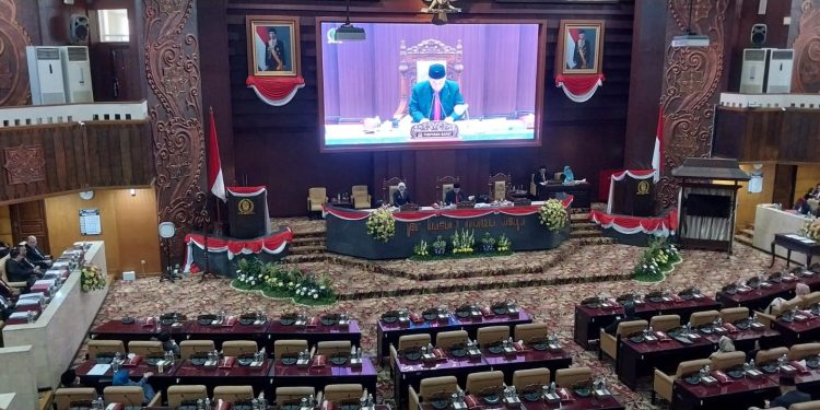 Meski menerima dan menyetujui LKPJ Gubernur 2022, beberapa Fraksi di DPRD Jatim berikan catatan ke Gubernur