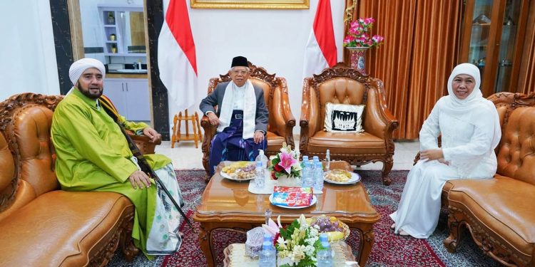 Hadiri Haul ke- 130 Syekh Nawawi Al-Banteni, Gubernur Khofifah ajak teladani sifat-sifat beliau