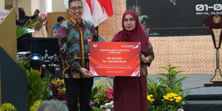 1,5 miliar disalurkan bank Jatim untuk kredit ritel di acara Kampoeng Kreasi