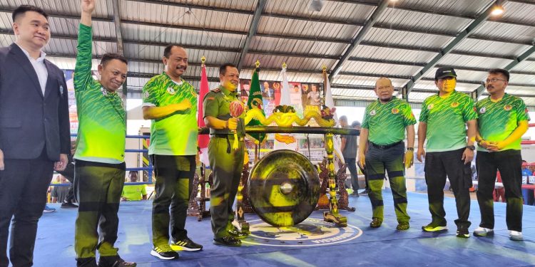 Hadir Liga Muaythai Piala Pangdam V Brawijaya, LaNyalla Tegaskan Filosofi Muaythai Menjadi Karakter Bangsa
