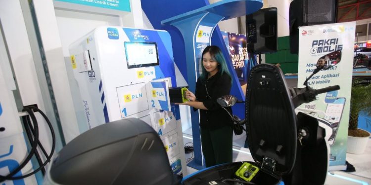 PLN terus penuhi dan pacu pembangunan SPKLU dan SPBKLU di Indonesia