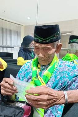 Penjual kipas bambu, tunaikan Ibadah Haji