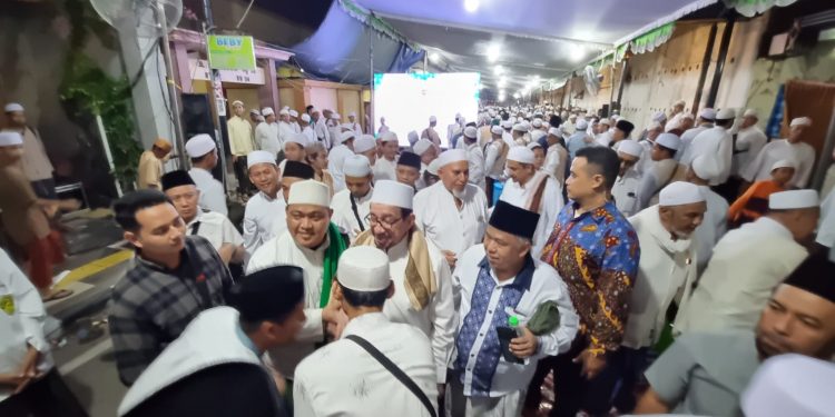 Hadiri Majelis Rouhah dan Haul Habib Abu Bakar Assegaf di Gresik Habib Salim beri pesan untuk kader PKS Jatim