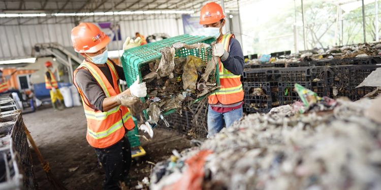 Semester I/2023, 40 PLTU PLN group mampu turunkan emisi sampai 429 ribu ton CO2 dengan teknologi Co-Firing