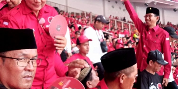 Survei Ganjar Pranowo dan PDIP jawara di Surabaya, Kader Banteng konsisten di jalur rakyat