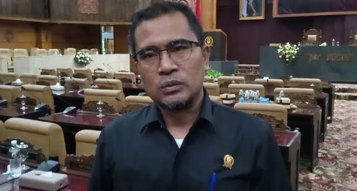 Lakukan interupsi di Rapat Paripurna, Mathur: usut tuntas “bisnis seragam” disekolah
