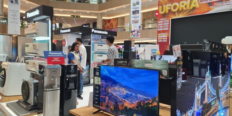 Memasuki semester II/2023, penjualan elektronik diprediksi tumbuh 10 persen