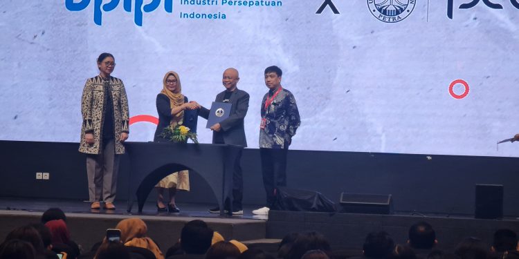BPIPI berikan wadah ratusan anak muda tunjukan kreatifitasnya di Indonesia Footwear Creative Competition