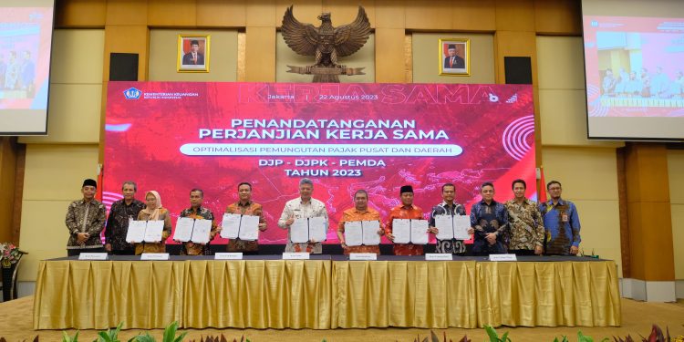 Pemkot Surabaya sepakati PKS Tripartit bersama DJP dan DJPK
