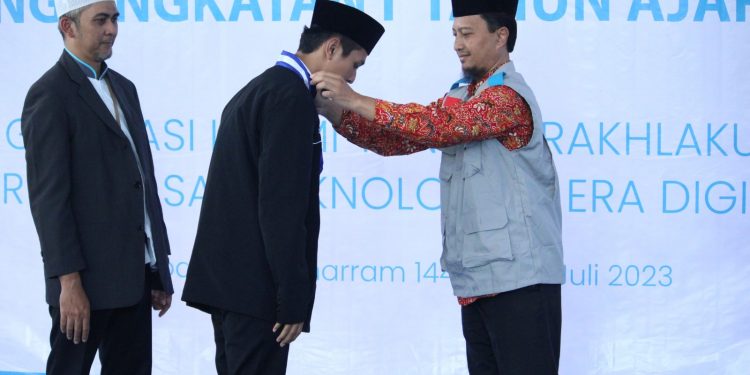 PLN Wisuda 42 Mahasantri Pesantren Teknologi Informatika dan Komunikasi (PeTIK) II Jombang Angkatan 1 Tahun 2023