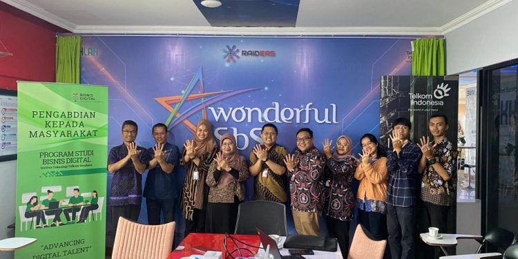 Bersama IT Telkom Surabaya, Telkom Witel Surabaya Selatan luncurkan platform Direktori Digital Inovatif