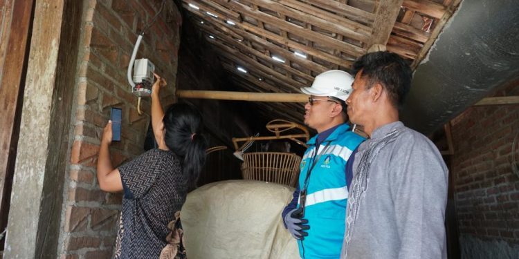 Sampai Agustus, PLN bantu sambung baru listrik 442 KK tidak mampu