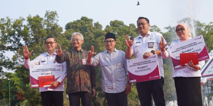 Peduli sosial Bank Jatim lakukan revitalisasi Alun-Alun Kota Malang