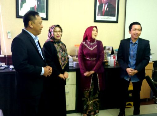 Dilantik jadi anggota DPRD Surabaya, Ratna disambut hangat Komisi B