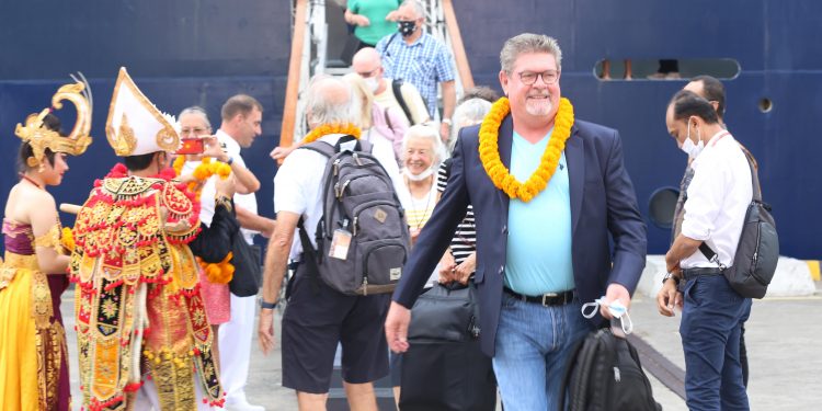 Semester I Pelindo Regional 3 catat arus wisatawan asing lalui Cruise capai 98 ribu orang