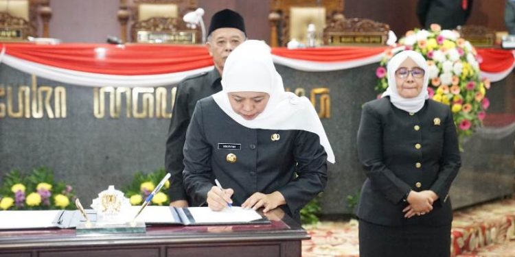 Perda PAPBD Jatim 2023 disahkan, 9 Fraksi berikan catatan iringi pengesahan