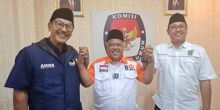 Datangi KPU Jatim beri dukungan simbolik, Parpol koalisi pasangan AMIN siap beri Kemenangan di Jatim