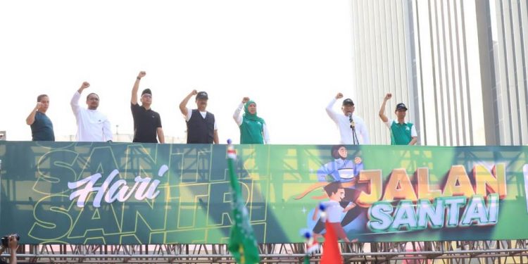 Berangkatkan Jalan santai Hari Santri, Gus Yahya ajak masyarakat terus berjihad demi tegaknya NKRI