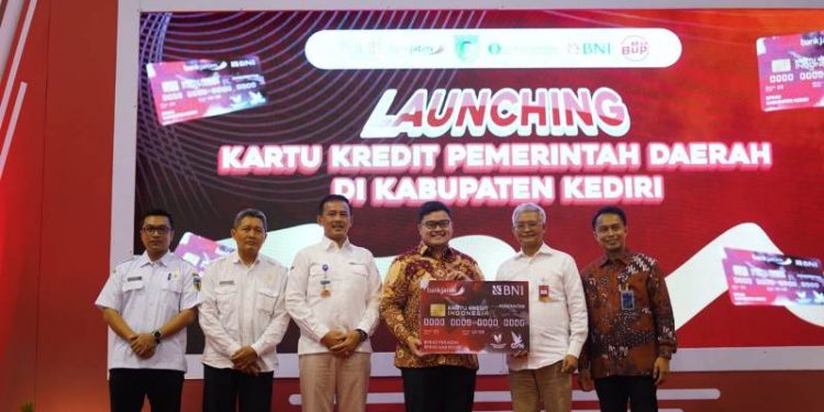 Dorong peningkatan Transaksi Non Tunai, Pemkab Kediri dan Bank Jatim launching KKPD