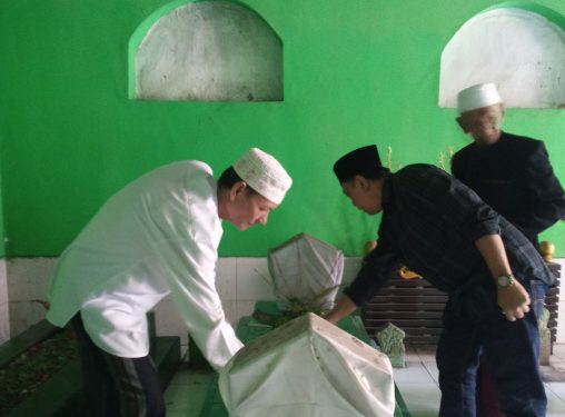 Lestarikan kearifan lokal, Anas Karno ziarahi makam cucu Sunan Kalijaga di kampung Nginden