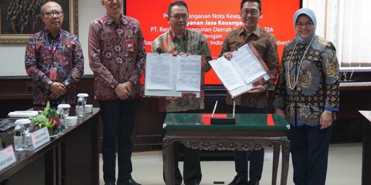 Dorong peningkatan transaksi Ekspor, Bank Jatim dan LPEI lakukan MoU