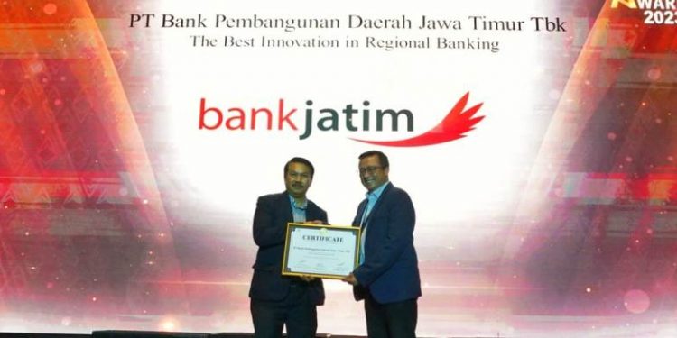 Bank Jatim terima penghargaan CSA Award 2023