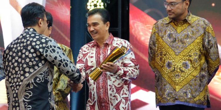SIG Sabet Tiga Penghargaan Terbaik dari Kementerian ESDM