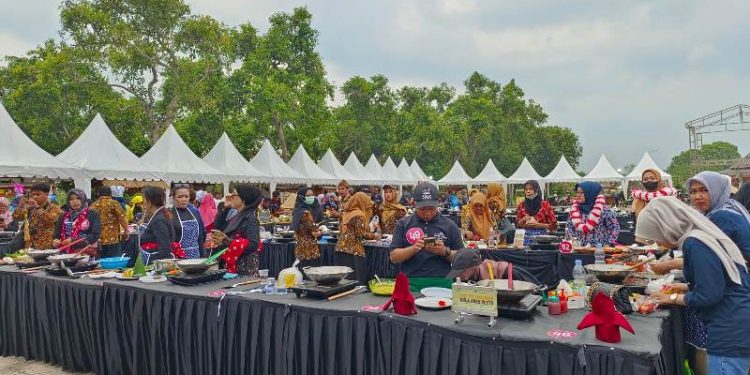 PLN dan Pemkot Mojokerto Hadirkan 100 Kompor Induksi di Festival Ote-Ote untuk Gelorakan Gaya Hidup Elektrifikasi