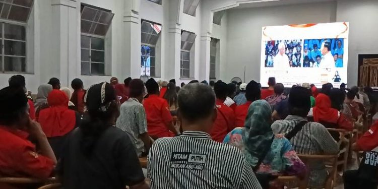 Puluhan pendukung ikuti nobar Capres – Cawapres, Sri Untari: usai debat saya yakin ekektabilitas Ganjar – Makhfud akan naik