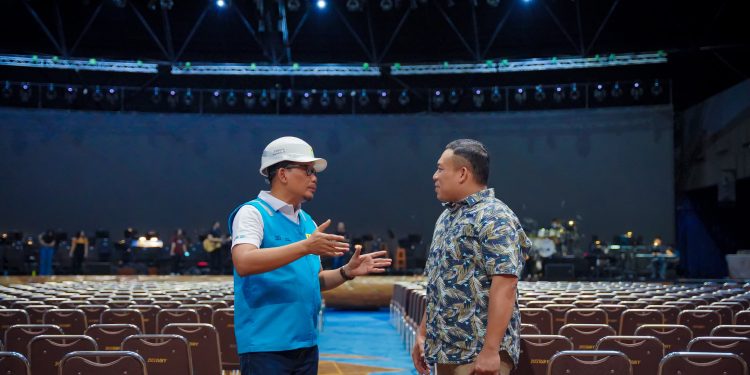 GM PLN UID Jawa Timur Tinjau Kesiapan Listrik Gereja Jelang Natal 2023