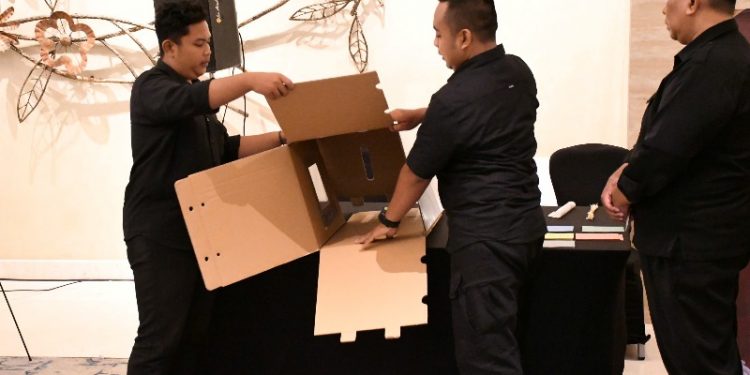 KPU Jatim gelar simulasi pengelolaan logistik bersama 38 KPU Kabupaten/Kota