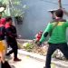 Buruh tendang Satpol PP yang akan buka akses jalan untuk warga