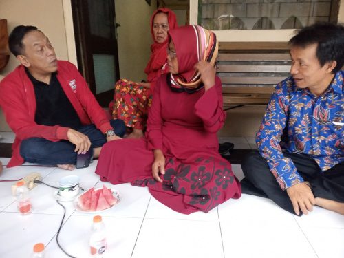 PDAM ngicir, keruh, bau amis: 2 kampung di Sukolilo berbulan-bulan kesulitan air bersih