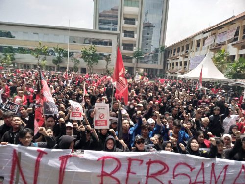 Mahasiswa Surabaya gelar aksi lawan politik dinasti