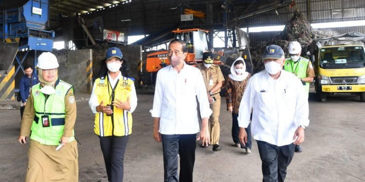 Presiden Jokowi Tinjau RDF Plant Pertama di Indonesia