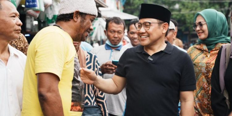 Datangi pasar Citra Niaga, Gus Imin borong dagangan dan dibagi bagikan ke masyarakat