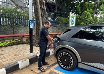 Dengan terobosan baru PLN manfaatkan tiang listrik sebagai SPKLU, Dorong Ekosistem EV