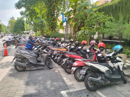 Cegah PAD bocor, bayar parkir TJU sekarang pakai QRIS